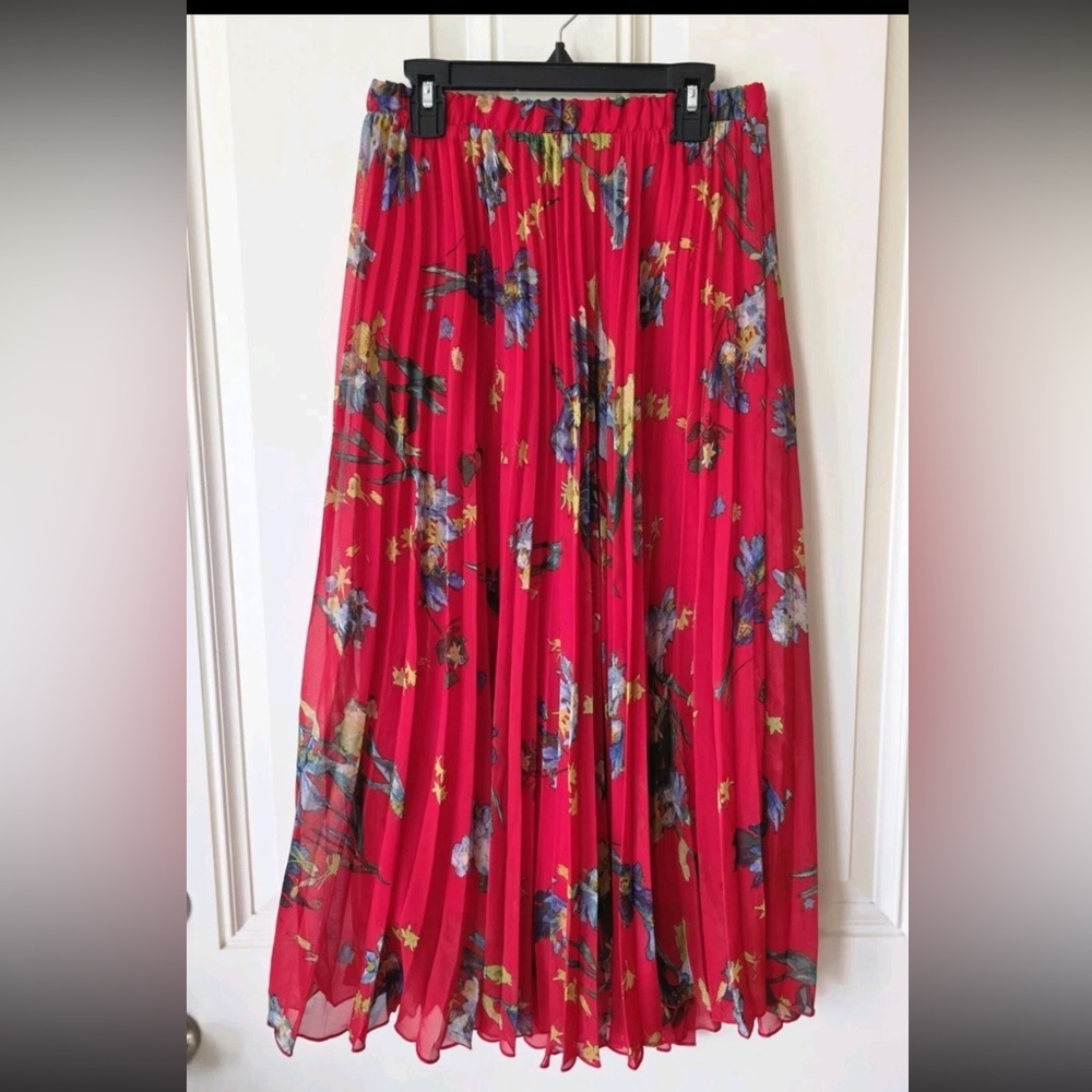 Vince Camuto Red Floral A-Line Skirt
